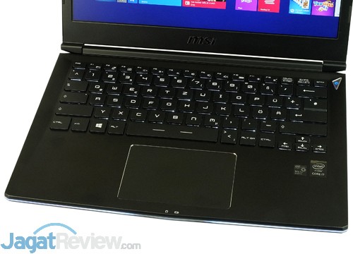 Review MSI GS30 2M Shadow: Notebook Tipis Bertenaga dengan Kinerja Gaming Kelas Desktop 10 msi gs30 2m shadow keyboard & touchpad