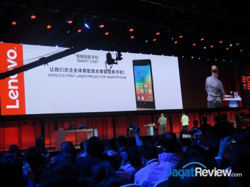 Lenovo Perkenalkan Konsep Magic View dan Smart Cast 2 smart cast (2)