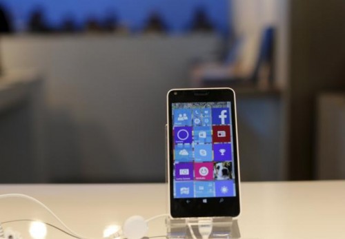 A mobile phone featuring Windows 10 is seen on display at Microsoft Build in San Francisco, California April 29, 2015. REUTERS/Robert Galbraith