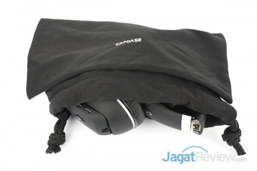 Review Capdase Pulse: Headphone Wireless nan Praktis 5 Anda dapat menggunakan pouch yang disediakan dalam paket penjualan