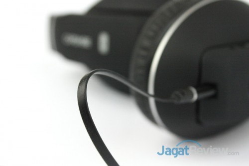 Review Capdase Pulse: Headphone Wireless nan Praktis 10 Kabel jack audio dibuat pipih supaya tidak mudah kusut