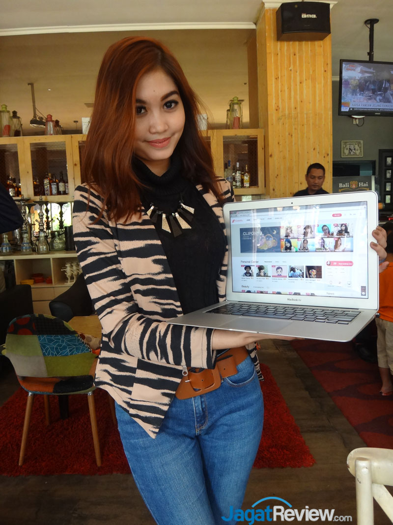 Rela Tinggalkan Job Pramugari Demi Jadi Host CliponYu 18 129