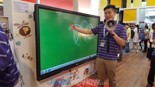 Computex 2015 Booth Raid: BenQ 6 20150604_105046