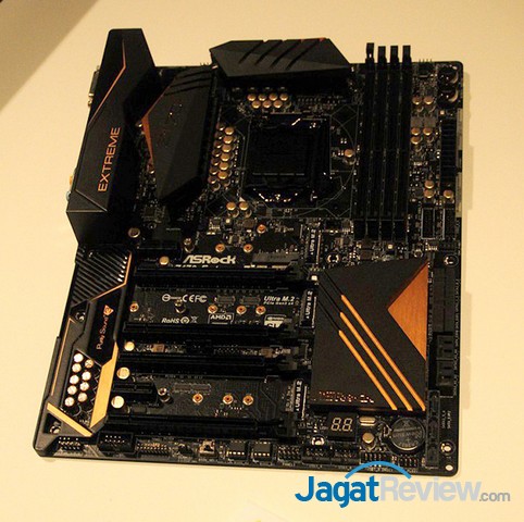 Computex 2015: Ajang Penghargaan Produk Terbaik, d&i Awards 2 ASRock Z170 Extreme 7