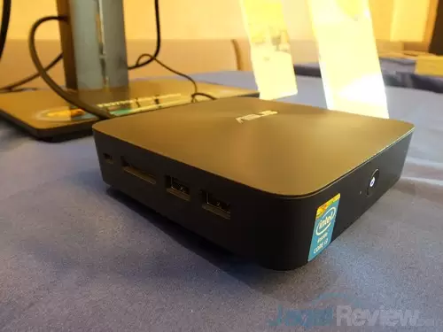 Lebih Dekat dengan Si Kecil, ASUS VivoPC VM62 & VivoMini PC UN62 9 ASUS VivoMini PC left