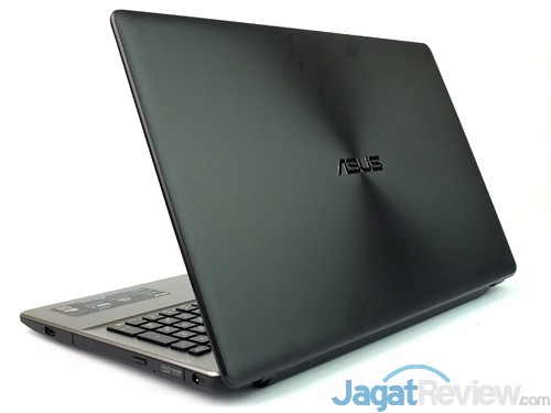 ASUS X550ZE-XX033D Rear Side