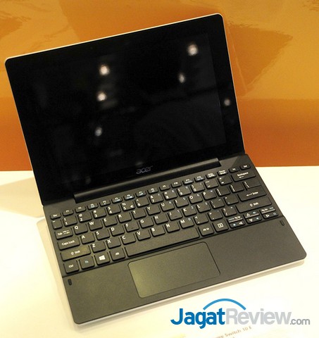 Computex 2015: Ajang Penghargaan Produk Terbaik, d&i Awards 7 Acer Switch 10E