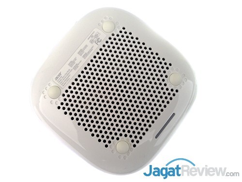 Review Acer Revo One: Lengkap dan Penuh Gaya 7 Acer_Bottom_Body