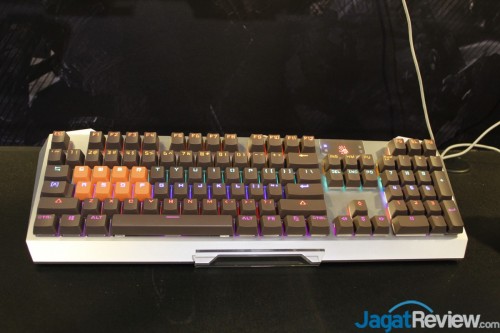 Computex 2015 Booth Raid: Bloody 4 Bloody 6