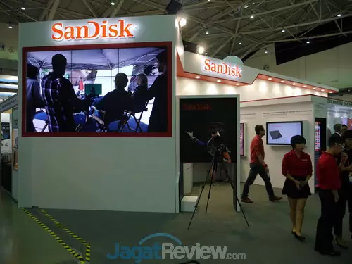 Computex 2015: Booth Raid Sandisk 11 Booth SanDisk