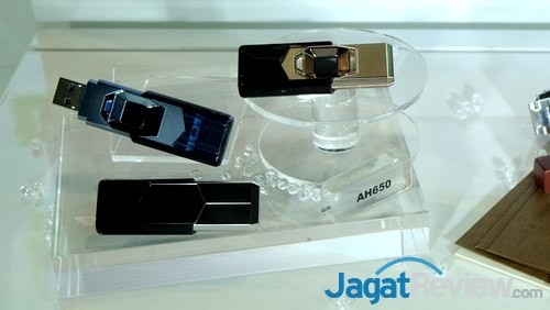 Computex 2015 Booth Raid: Apacer 8 Computex 2015 - Apacer 08