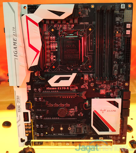 Computex 2015 Colorful Chaintech iGame-Z170-X (White)