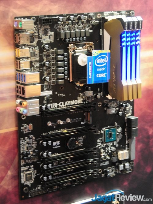Computex 2015 - ECS Motherboard 12