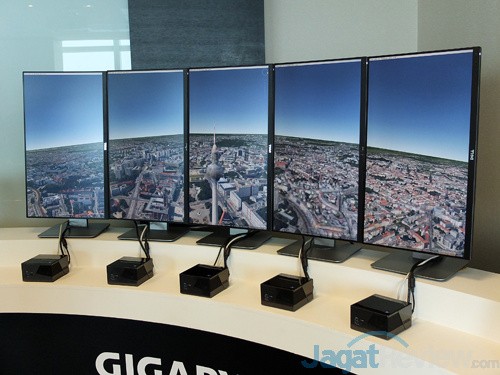 Computex 2015 Five Gigabyte BRiX BXi7-4770R Five Display