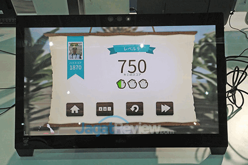 Computex 2015 Intel Booth Raid - Fujitsu Esprimo WH77