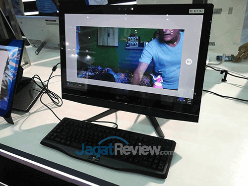 Computex 2015 Intel Booth Raid - Lenovo B50 3D Camera