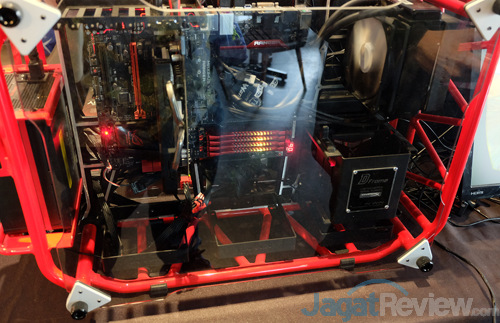 Computex 2015: Kingston – Memory & Gaming Peripheral 2 Computex 2015 Kingston HyperX Savage Memory In Action