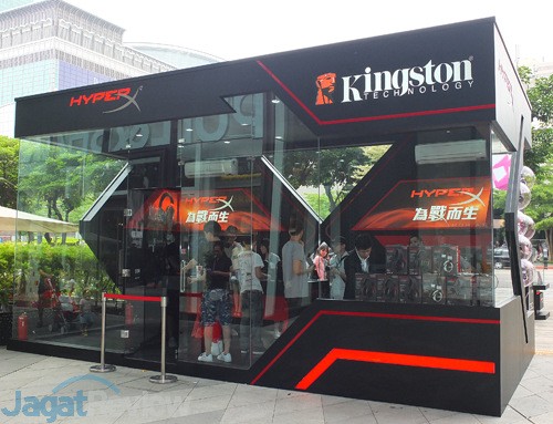 Computex 2015 Kingston HyperX Showroom