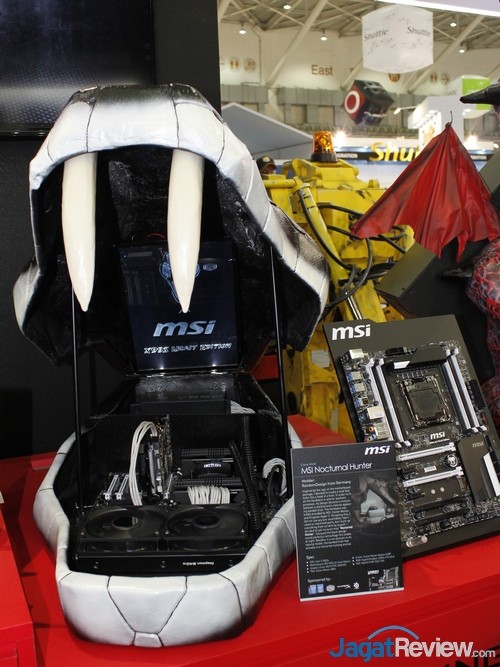 Computex 2015: Aneka PC Kreatif Berbasis Lini Motherboard MSI 2 Computex 2015 - MSI Nocturnal Hunter