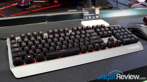 Computex 2015: Booth Raid i-rocks 3 Computex 2015 - i-rocks 03