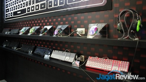 Computex 2015: Booth Raid i-rocks 6 Computex 2015 - i-rocks 06