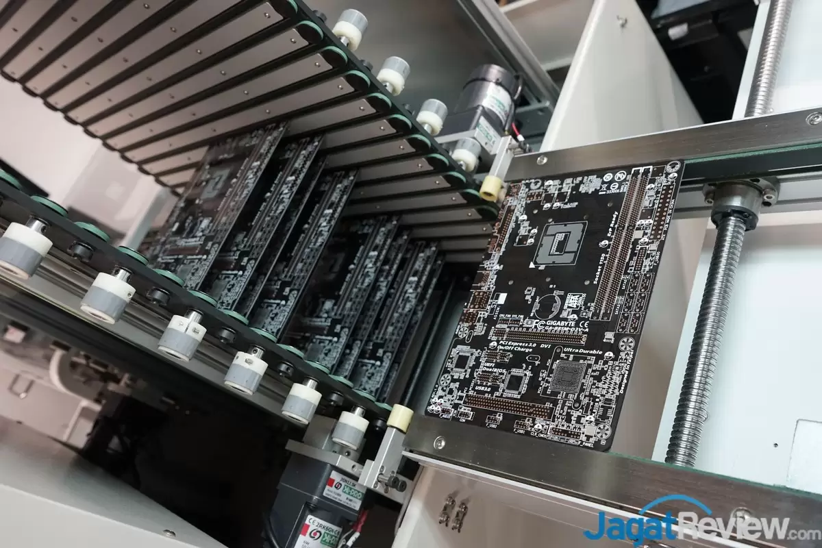 Gigabyte factory tour 13