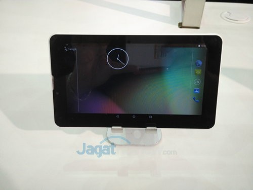 Computex 2015 Intel Booth Raid: Tablet dan Smartphone 6 Intel Booth Raid Computex 2015 - Hampoo HR699 SoFIA