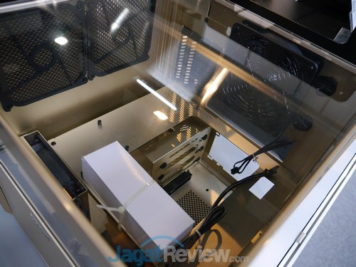 Computex 2015 Booth Raid: Lian Li 9 Lian Li booth raid Computex 2015 (8)