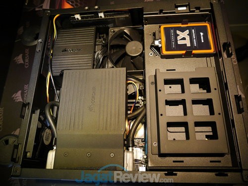 Computex 2015: Corsair Bulldog Hadirkan 4K Gaming di Ruang Keluarga 3 P9880058
