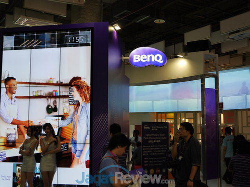 Computex 2015 Booth Raid: BenQ 12 P9880160