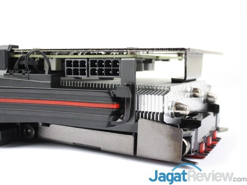 Preview: Unboxing Inno3D iChill GTX 980Ti X4 Ultra 9 Power conector