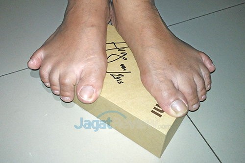 Xiaomi Mi 4i - Diinjak