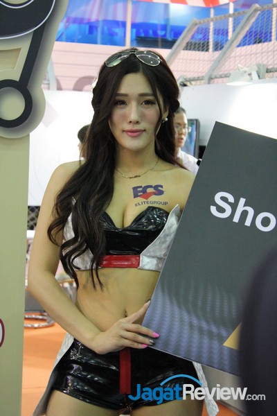 Computex 2015: Booth Babes Day 4 - Part 2 8 boothbabes computex2015 day4-2 008