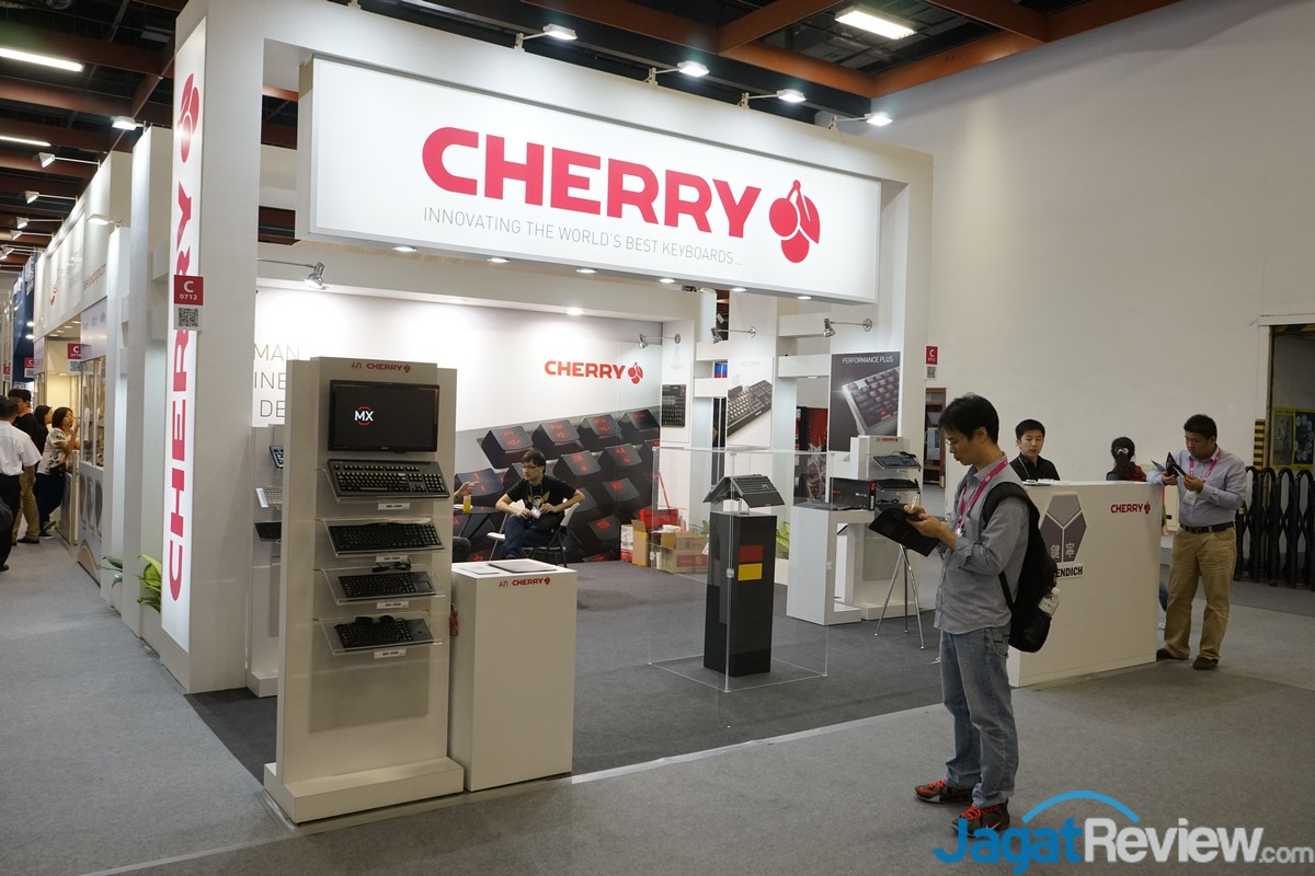 Computex 2015 Booth Raid: Cherry 69 cherry 1