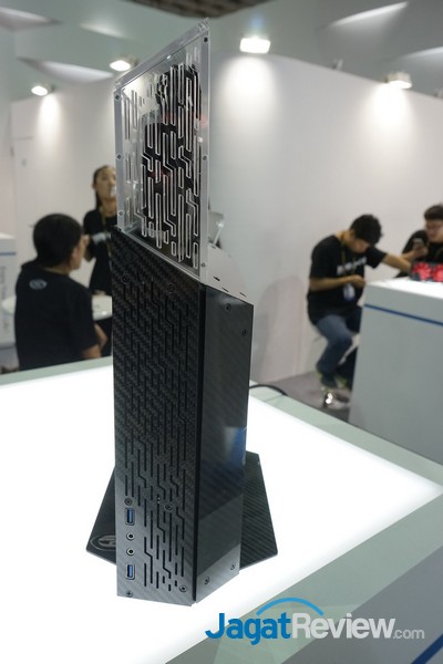 Computex 2015: Deepcool Rilis Casing Gaming Berbahan Carbon Fiber 2 computex2015 deepcool nephrite 002
