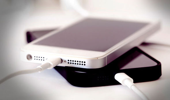 iPhone 7 Bakal Gunakan Pengisian Daya Tenaga Cahaya 14 28