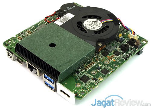 Review Mini PC Desktop: Intel NUC NUC5i5RYH 15 Intel NUC NUC5i5RYH Motherboard 03