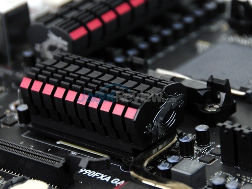 MSI_990FXA_Gaming_33