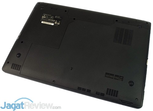 Review Notebook Gaming: Xenom Pegasus PS15C (2015) 7 Xenom Pegasus PS15C-BN12 (2015) Bottom Side