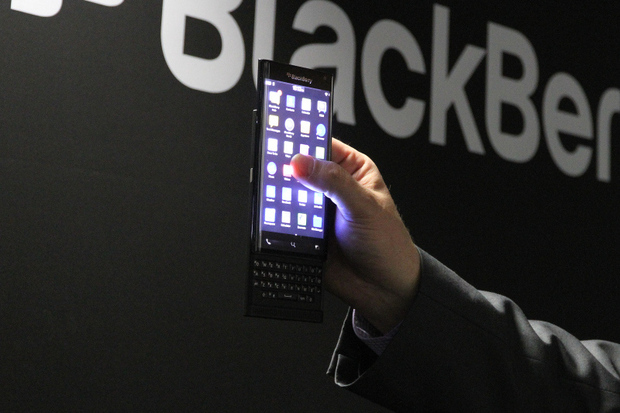 Dua Ponsel Android BlackBerry Siap Debut Tahun Ini 12 blackberry slider clean 100590794 primary.idge