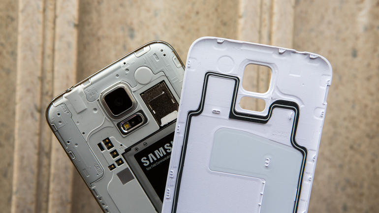 Galaxy Note 5 Bakal Hadir Tanpa Slot Memori Eksternal ? 11 samsung galaxy s5 7103 026