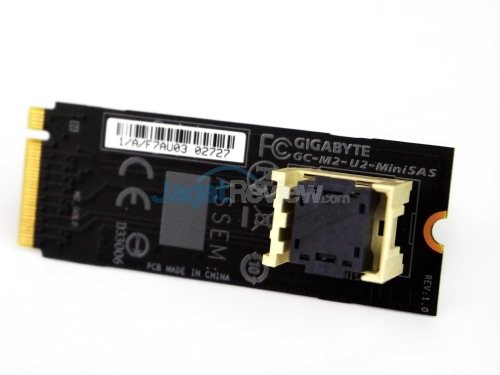 Unboxing Gigabyte Z170X-Gaming G1 3 Gigabyte menyediakan adapter M.2 to U.2 untuk mendukung fitur NVMe.