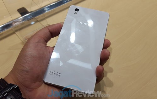 Oppo Luncurkan Mirror 5 dan R7 Lite di Indonesia 3 Oppo Mirror 5 (1)