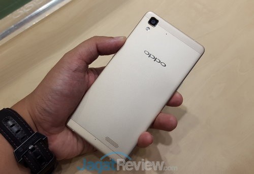 Oppo Luncurkan Mirror 5 dan R7 Lite di Indonesia 6 Oppo R7 Lite (1)