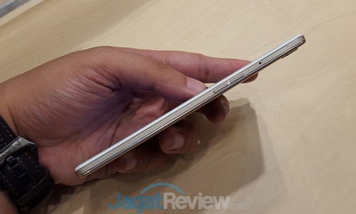 Oppo Luncurkan Mirror 5 dan R7 Lite di Indonesia 7 Oppo R7 Lite (2)