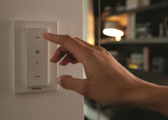 Phillips Umumkan Dimmer Kit Lampu Pintar Hue Baru Seharga $40 7 Phillips Hue Smart Light Bulb Dimmer Kit