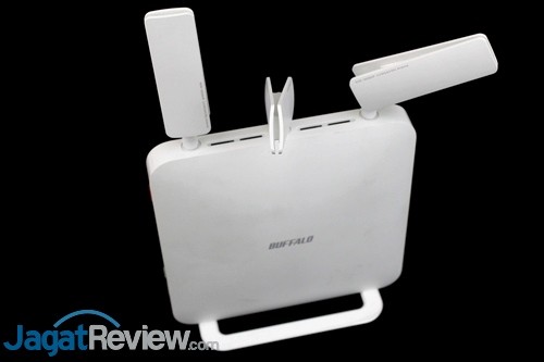 Hands-On Review Router Buffalo WXR-1900DHP 7 Buffalo WXR-1900DHP 12