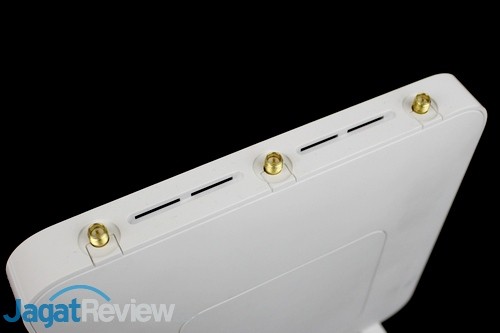 Hands-On Review Router Buffalo WXR-1900DHP 13 Buffalo WXR-1900DHP 17