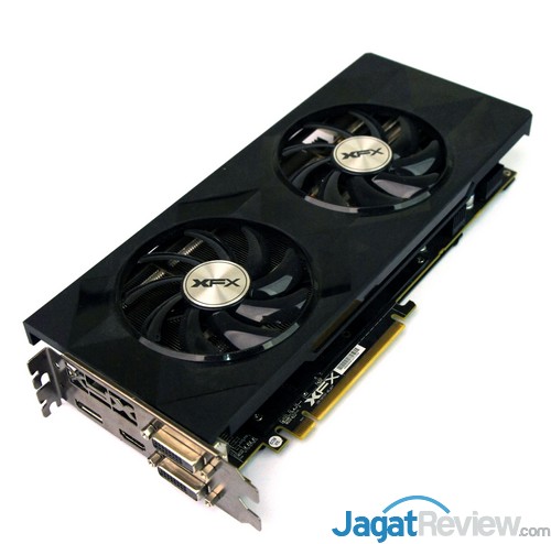 Review XFX Radeon R9 390X Double Dissipation Core Edition 24 DSC01081