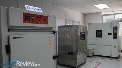 FSP Factory Tour: Mengintip Laboratorium Uji Produk FSP 7 FSP Factory Tour Test Lab - 01